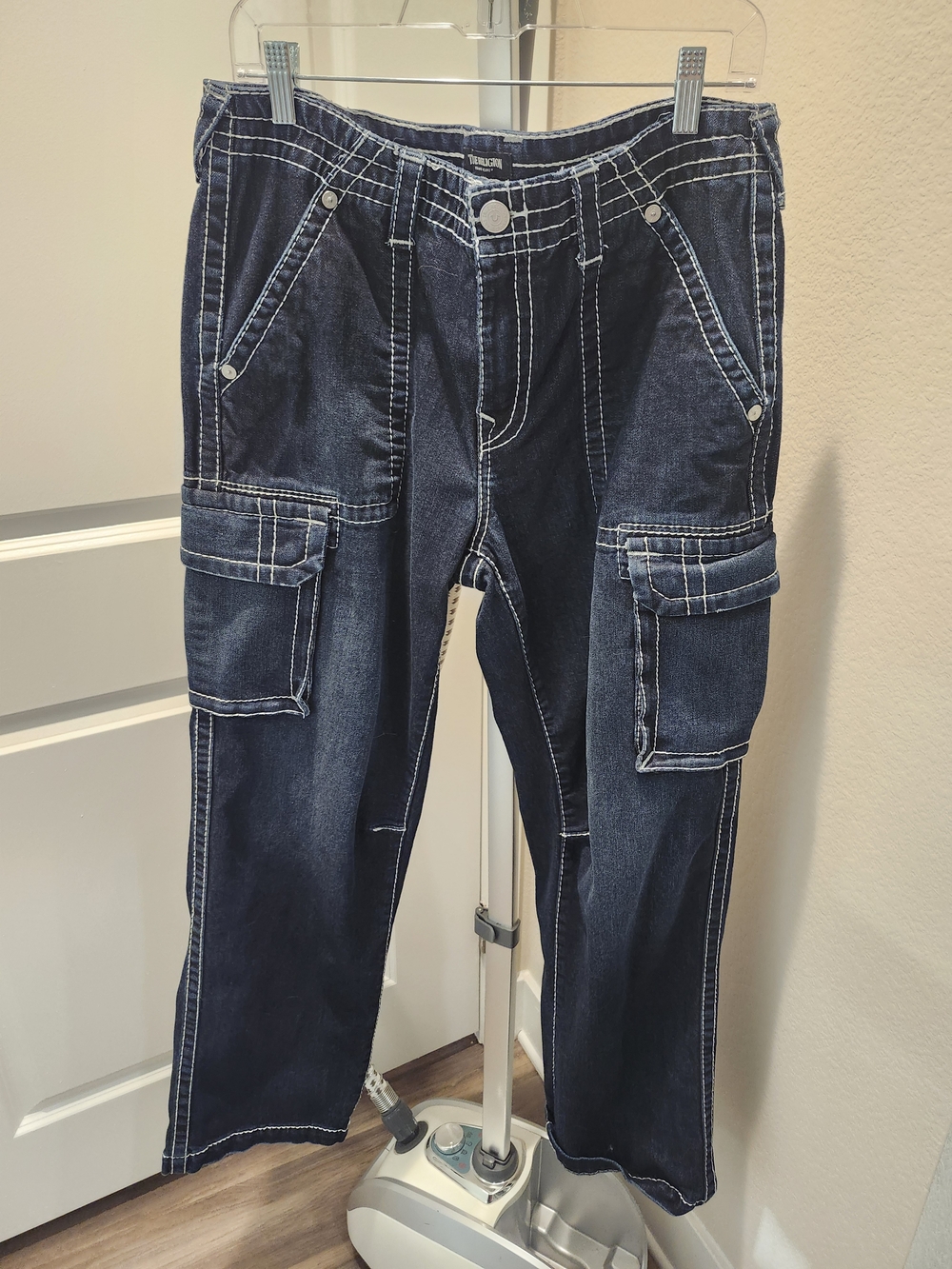 True Religion Dark Blue Cargo Jeans with Contrast Stitching (Size 31)